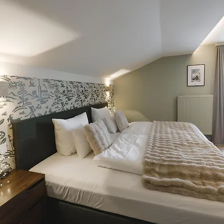 Alpenchalet Berggold - With Panoramic Views Ferienhaus