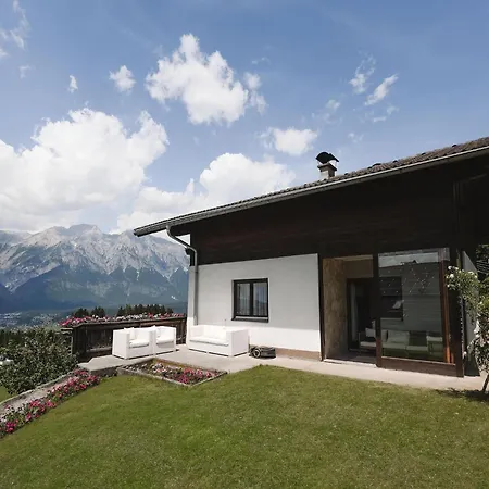 Ferienhaus Alpenchalet Berggold - With Panoramic Views Tulfes