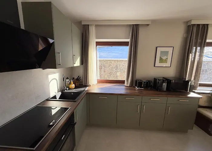 With Panoramic View بيت للعطل *